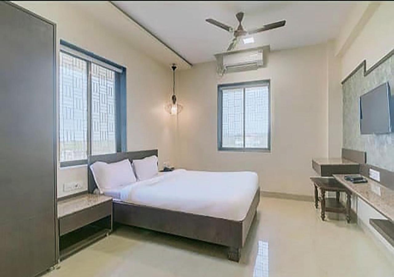 Hotel New Elite Inn - Near Midc Turbhe Navi Mumbai Kültér fotó